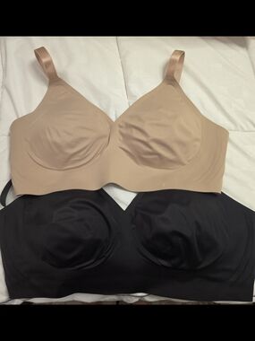 Seamless Wireless Bra - Nude and Black EBY Brand NWT